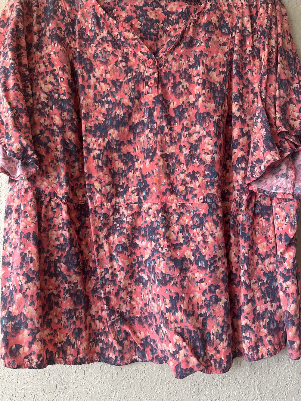 Multicolored Abstract Print Top - Picture 3 of 11